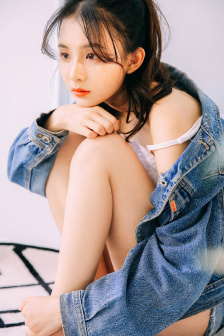 衬衫里的小白兔总是逗来逗去